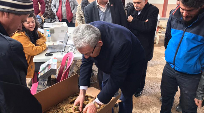 CHP’Lİ ARSLAN TÜTÜNCÜLERİ DİNLEDİ