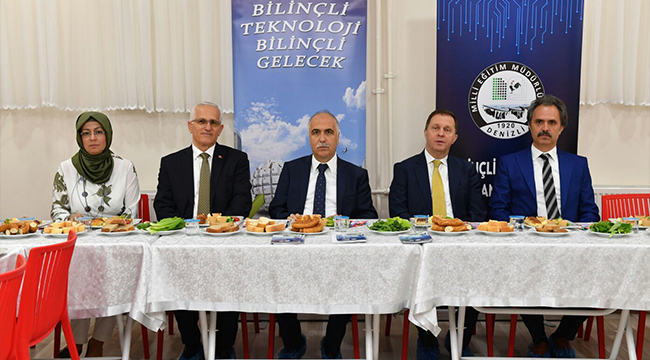 KARAHAN TEKNOLOJİ BAĞIMLILIĞI TOPLANTISINA KATILDI