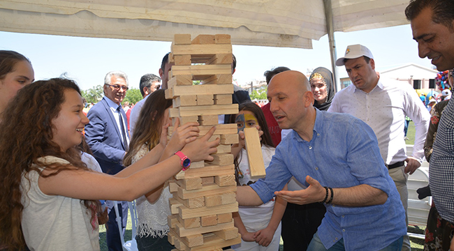 BAŞKAN ÖZBAŞ, ÇOCUKLARIN COŞKUSUNA ORTAK OLDU