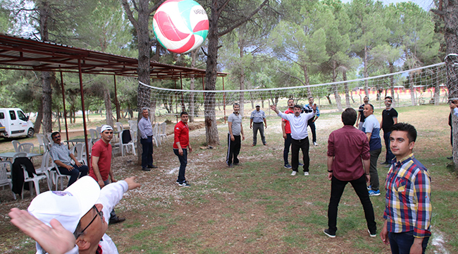 TAVAS’TA TÜM TÜRKİYE'YE ÖRNEK "1 MAYIS"