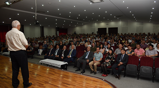 PROF. DR. CÜCELOĞLU ÖĞRETMENLER İLE BULUŞTU