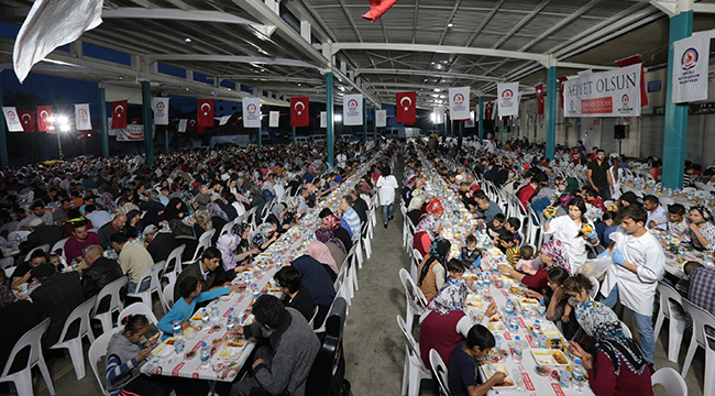 BÜYÜKŞEHİR’İN GÖNÜL SOFRASI YENİ MAHALLE’DE KURULDU