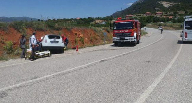 ÇAMELİ YOLUNDA KAZA: 2 YARALI