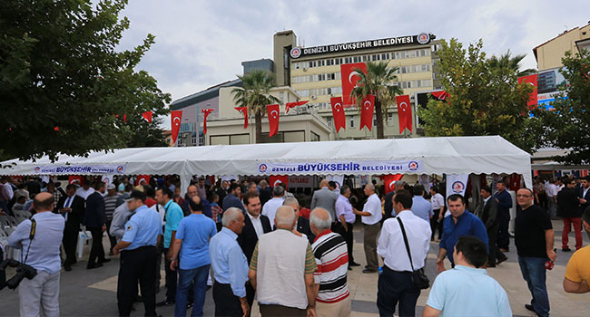 BAYRAMLAŞMA 15 TEMMUZ ŞEHİTLER MEYDANI'NDA