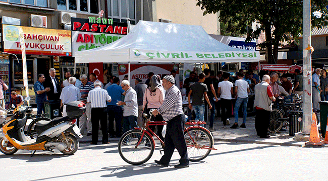 ÇİVRİL BELEDİYESİ AŞURE HAYRI YAPTI