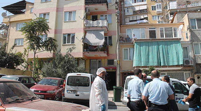 42 YAŞINDAKi KADIN EviNDE ÖLÜ BULUNDU