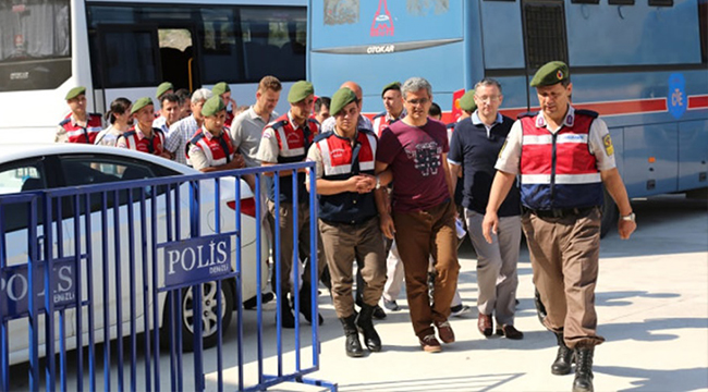 FETÖ ELEBAŞI KONUSUNDA SESSİZ KALDI