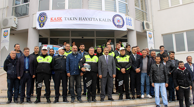 EMNİYETTEN MOTOSİKLET SÜRÜCÜLERİNE HEDİYE KASK