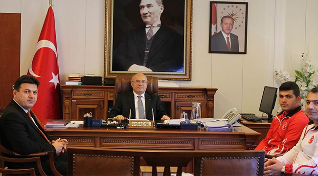 MEHMET AVCIL HALTERDE DENİZLİ’MİZİ GURURLANDIRDI