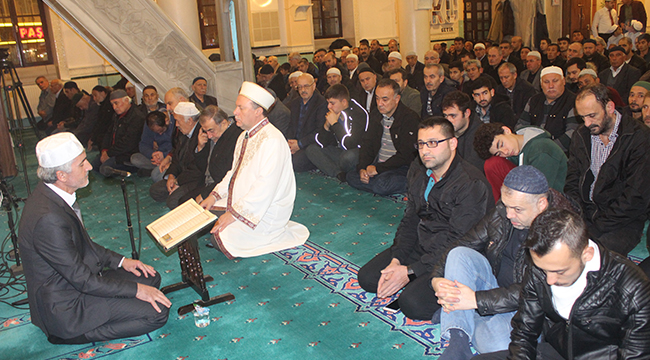 DENİZLİ’DE CAMİLER DOLDU TAŞTI