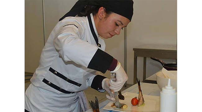 GELECEĞİN ŞEFLERİ İZMİR'DE ÖDÜLE DOYDU