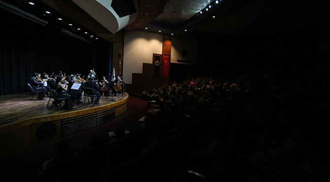 PAÜ AKADEMİK ODA ORKESTRASI’NDAN YENİ YIL KONSERİ