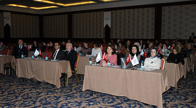 DENİZLİLİ ECZACILAR MESLEKİ GELİŞİM TOPLANTISINDA BULUŞTU