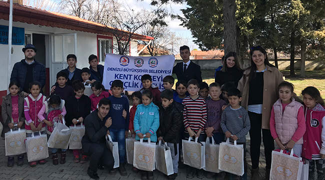 GENÇLERDEN ANLAMLI HEDİYELER