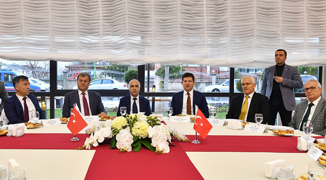 VALİ KARAHAN, MERKEZEFENDİ MUHTARLARINI DİNLEDİ