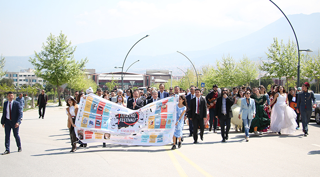 13 OYUN TİYATROSEVERLERLE BULUŞACAK