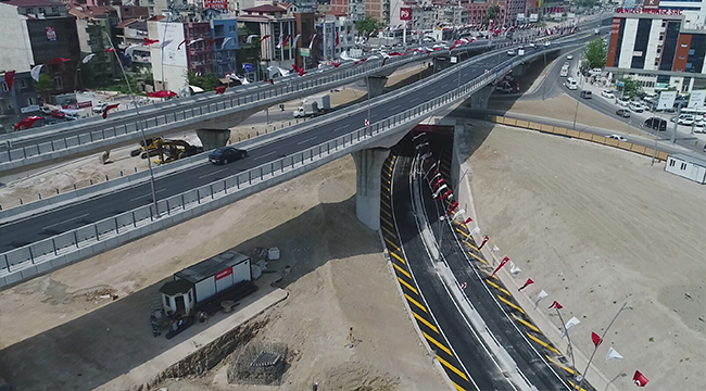 ÜÇGEN KÖPRÜLÜ KAVŞAKLARI TRAFİĞE AÇILDI