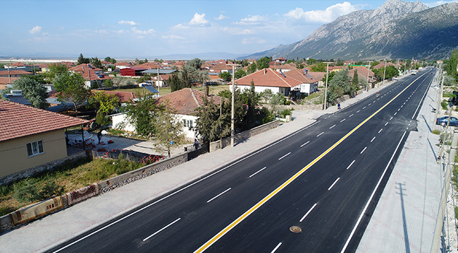 7 BİN 350 TON SICAK ASFALT DÖKÜLDÜ
