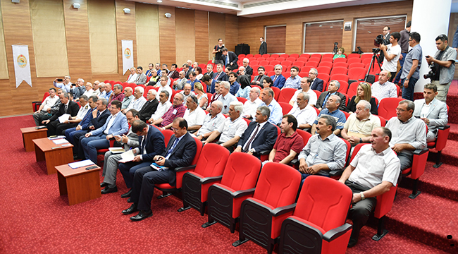 MUHTARLARIN SIKINTILARINI DİNLEDİ