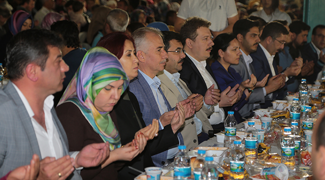 BÜYÜKŞEHİR’İN GÖNÜL SOFRASI YENİ MAHALLE’DE KURULDU