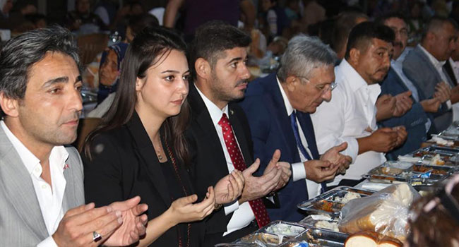 UZ,ÇAMELİLİ VATANDAŞLARLA BULUŞTU