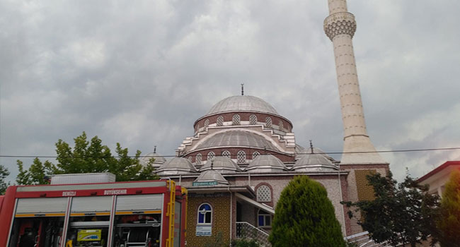 PARATONER BÜYÜK BİR FACİAYI ÖNLEDİ