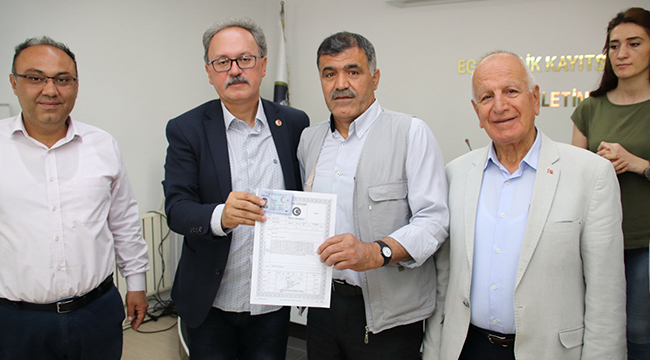 BAŞKAN AKYOL TAPU DAĞITTI