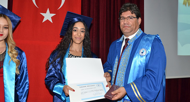 ÇİVRİL ATASAY KAMER MYO’DA MEZUNİYET COŞKUSU