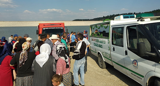 CENAZEDE GÖZYAŞLARI SEL OLDU