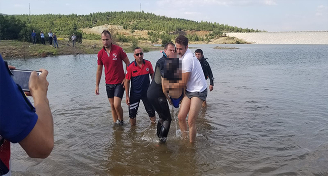 CENAZEDE GÖZYAŞLARI SEL OLDU