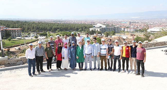 GÜRLESİN GENÇLERE PROJELERİNİ ANLATTI