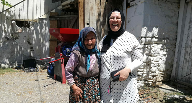 SOKAK SOKAK, EV EV DOLAŞIYORLAR