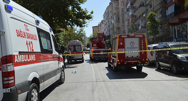 İNÖNÜ CADDESİ'NDE İNTİHAR ŞOV