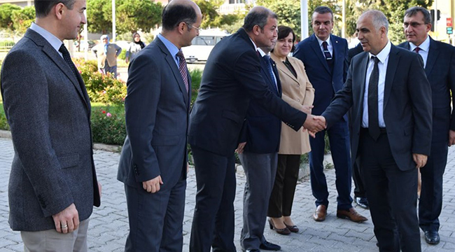 VALi KARAHAN, KURUM ZiYARETLERiNi SÜRDÜRÜYOR