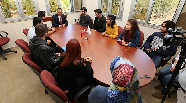 REKTÖR BAĞ, ÖĞRENCİ KONSEYİNİ ZİYARET ETTİ