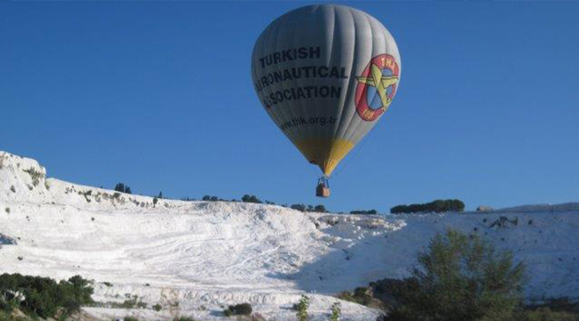 PAMUKKALE VE DAĞ MANZARALI BALON KEYFİ