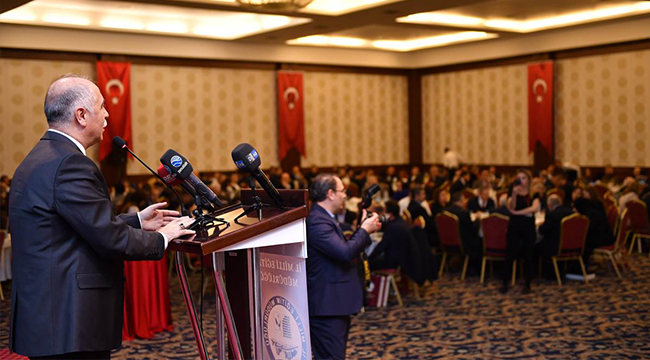 31 HAYIRSEVERE PLAKET VERİLDİ