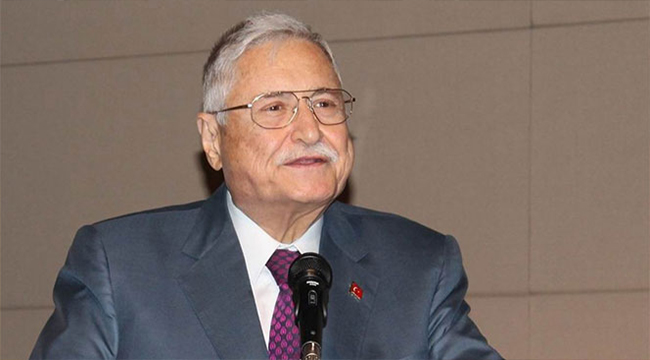 SİYASETTE HERKESİ ÖPEREK YENİ AKIM BAŞLATMIŞTI