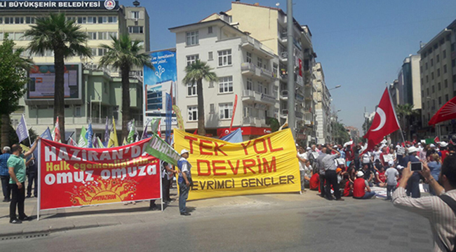 EMEKÇİLER HAKLARI İÇİN YÜRÜYOR