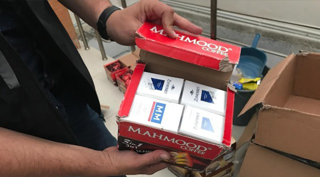 POLİS BİN 300 PAKET KAÇAK SİGARA YAKALADI