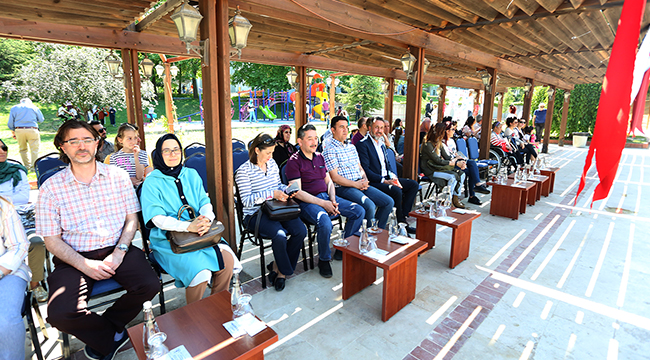 PAÜ’DEN ‘ANNELER GÜNÜ’ KUTLAMASI