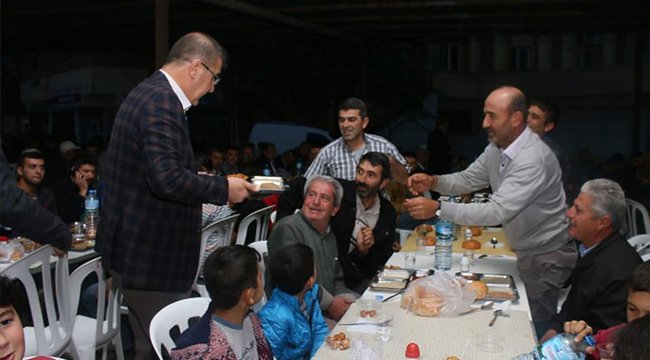 ÇİVRİL BELEDİYESİ'NDEN IRGILLI VE TEKKE'DE İFTAR