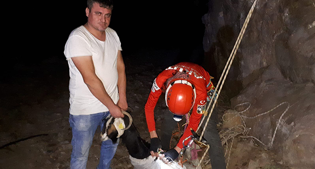 DENİZLİ AKUT’TAN KEÇİ KURTARMA OPERASYONU