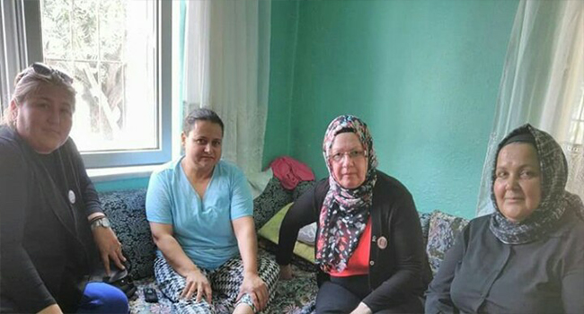 SOKAK SOKAK, EV EV DOLAŞIYORLAR