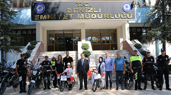KIRMIZI DÜDÜK PROJESİNDE MİNİKLER ÖDÜLLENDİRİLDİ
