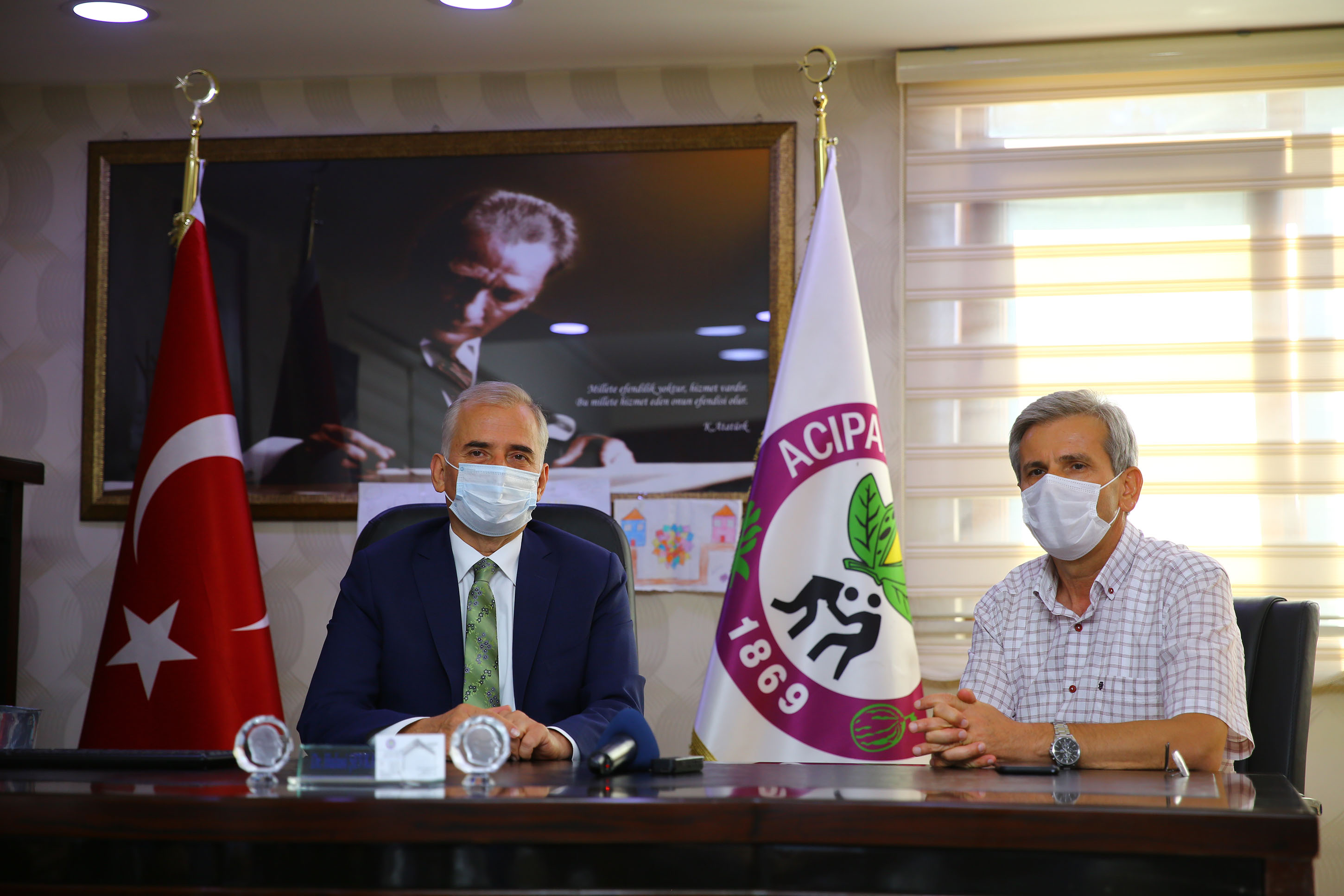 Başkan Zolan Acıpayam’a çıkarma yaptı