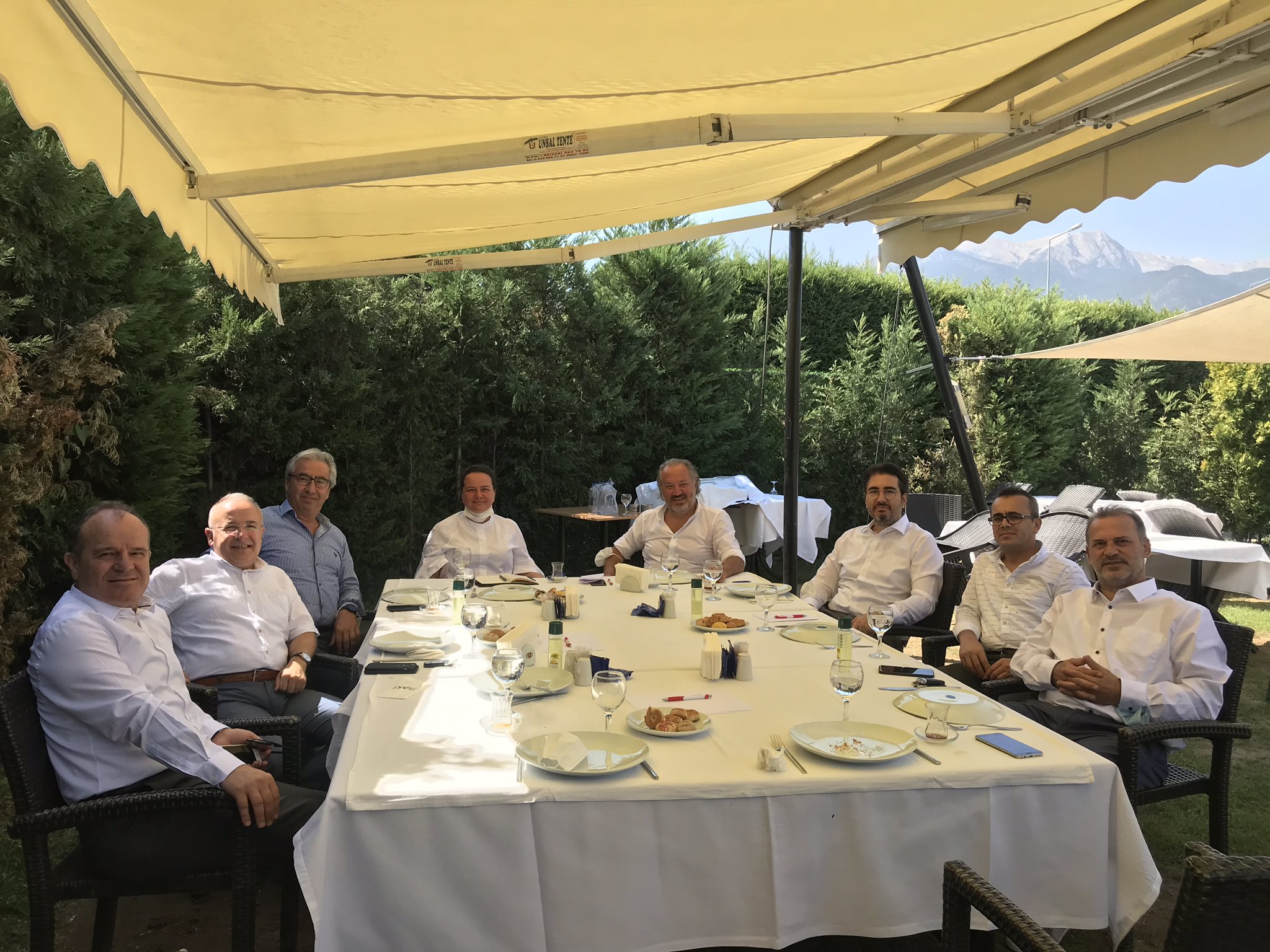 Milletvekili Nilgün Ök turizmcilerle bir araya geldi