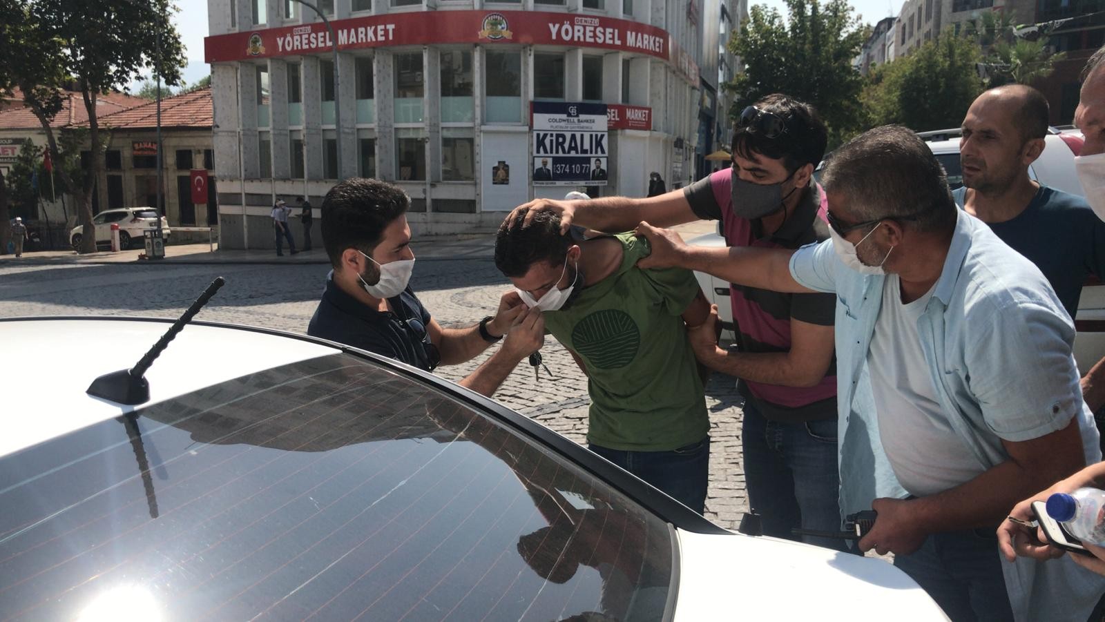 Denizli'de telefon gaspçısı kıskıvrak yakalandı