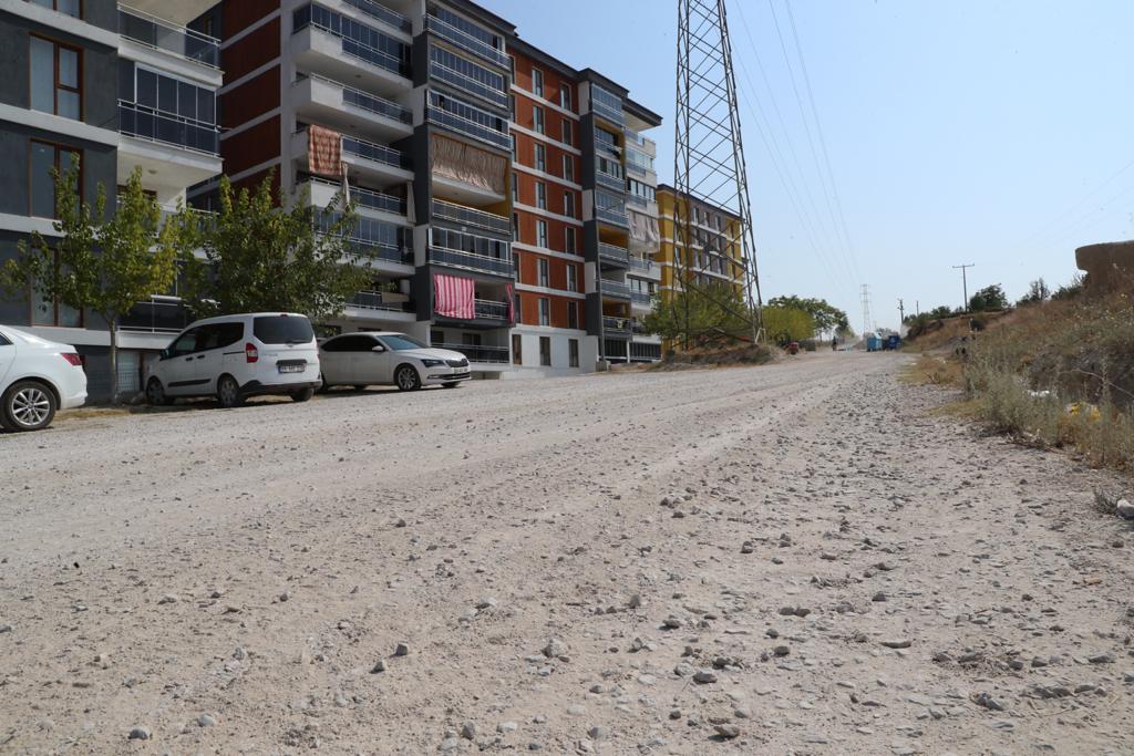 Pınarkent’te beton kilit parke taşı çalışması başladı