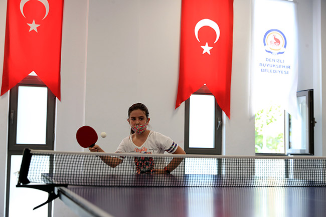 Büyükşehir ile 7'den 70'e spor yapmaya devam ediyor